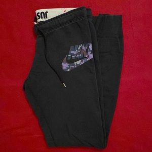 Nike Sweatpants